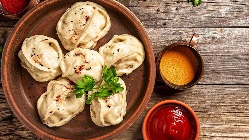 Momos